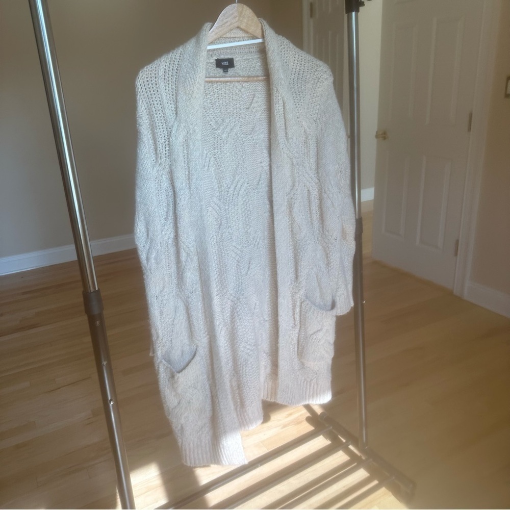 Line Cardigan - Picture 2 of 6